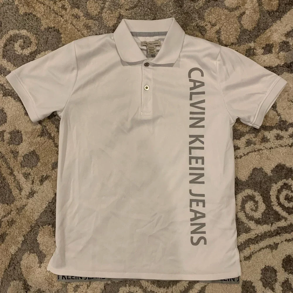 Calvin Klein Jeans •~this item